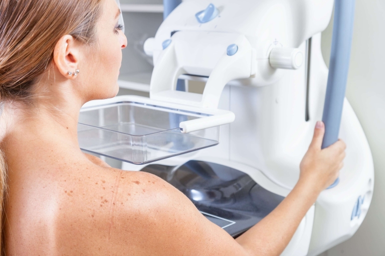Маммография груди: кому и зачем ее надо проходить? 